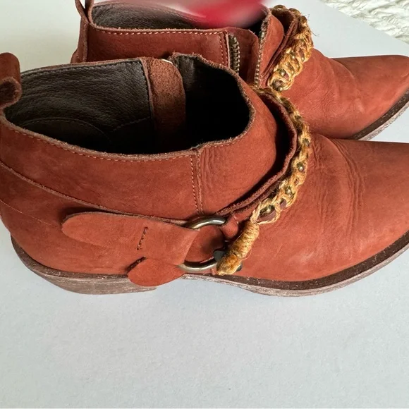 Diego di Luca Rust Colored Ankle Boots, 7, Rope Detail at Ankle, Like New - Picture 6 of 7
